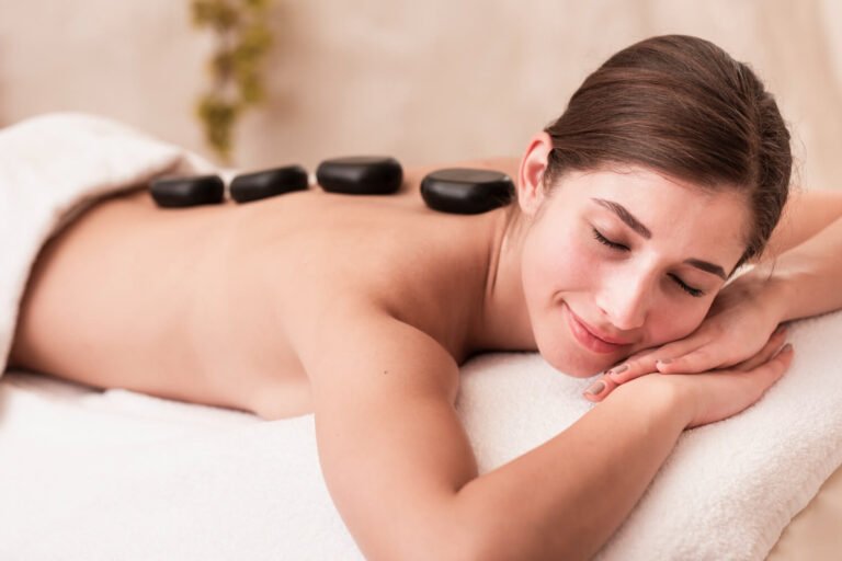 Masajes con Piedras Calientes